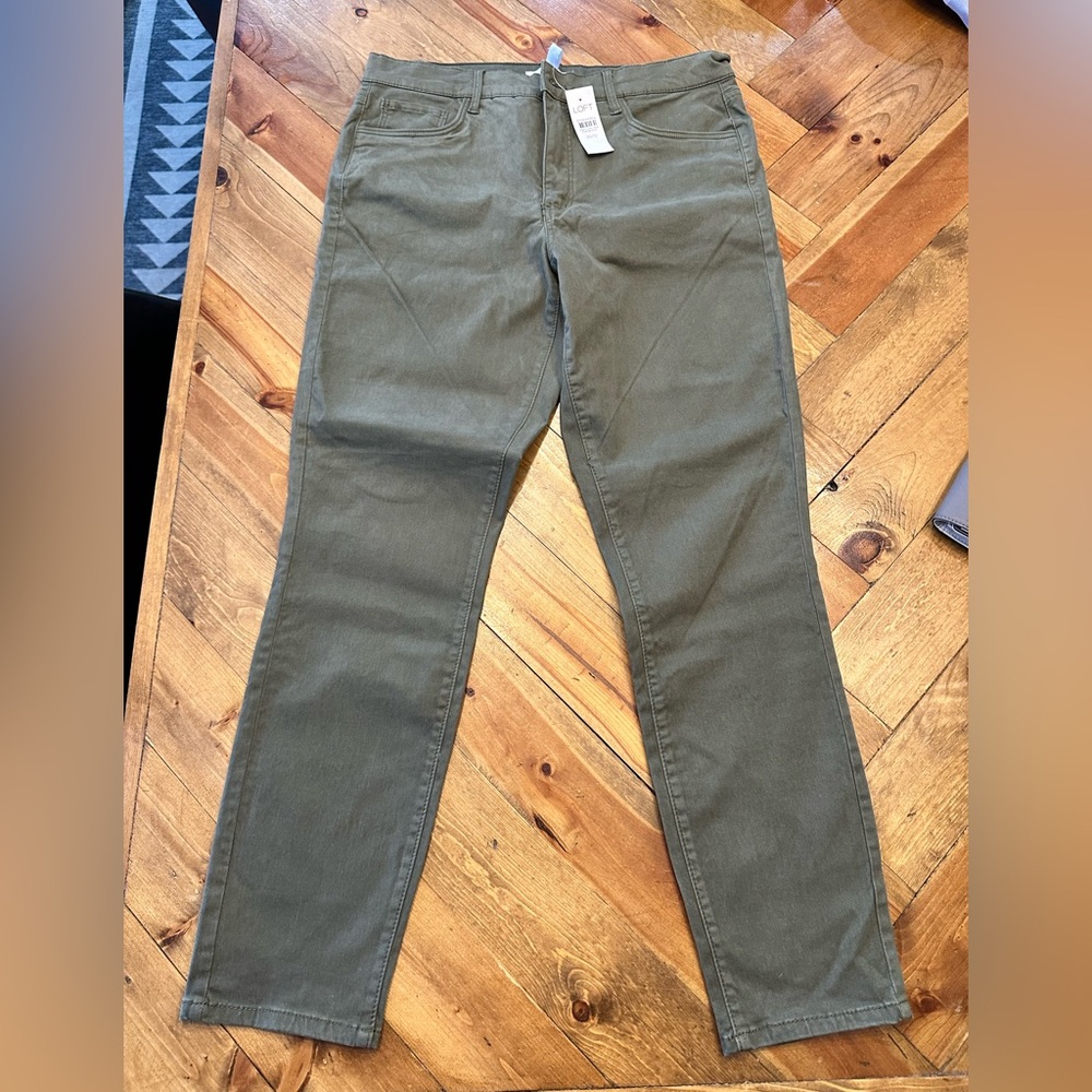 Loft Hunter Green Skinny Ankle Jeans New with Tags Size 30 aka 10